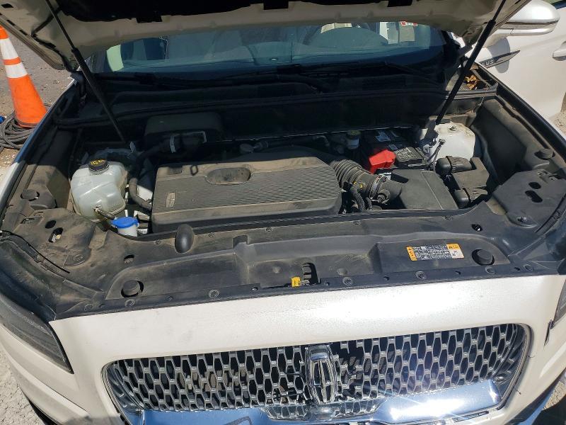 2019 Lincoln Nautilus Select