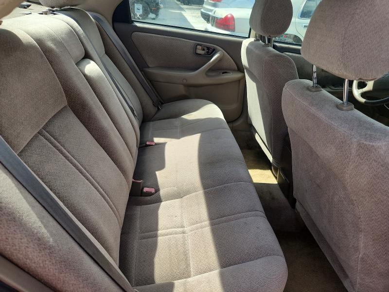 2000 Toyota Camry le