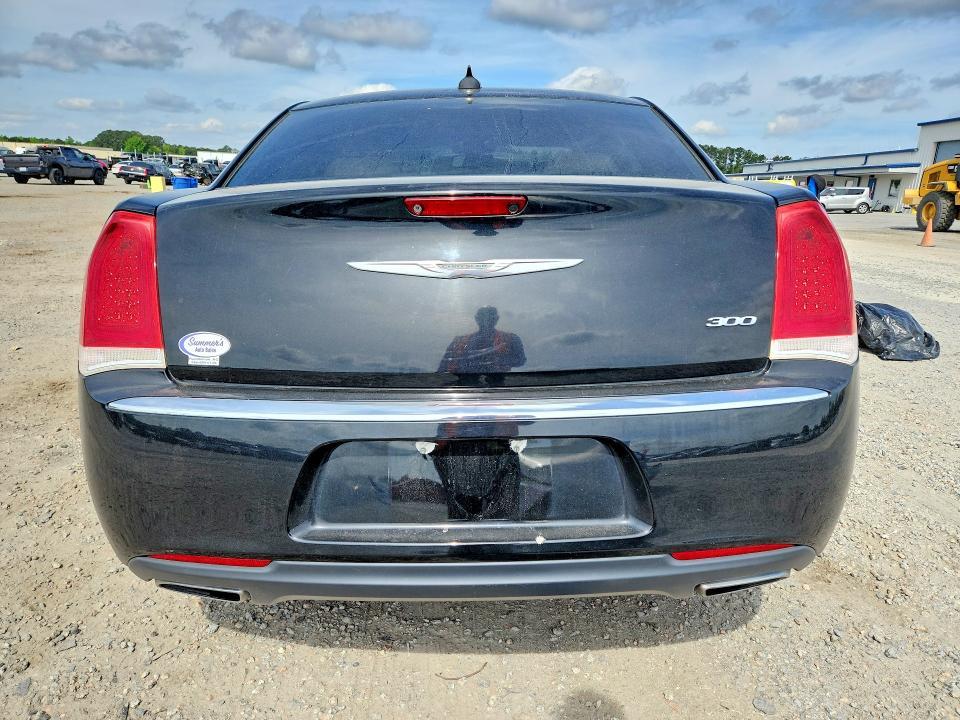2018 Chrysler 300 Limited