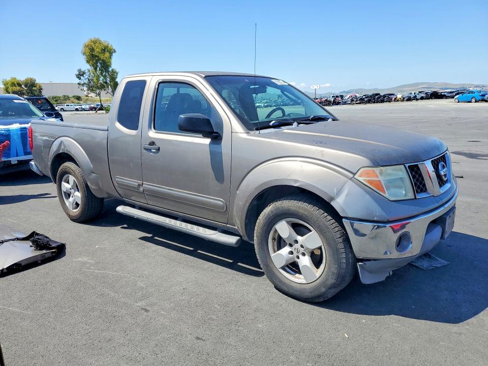 2005 Nissan Frontier SE