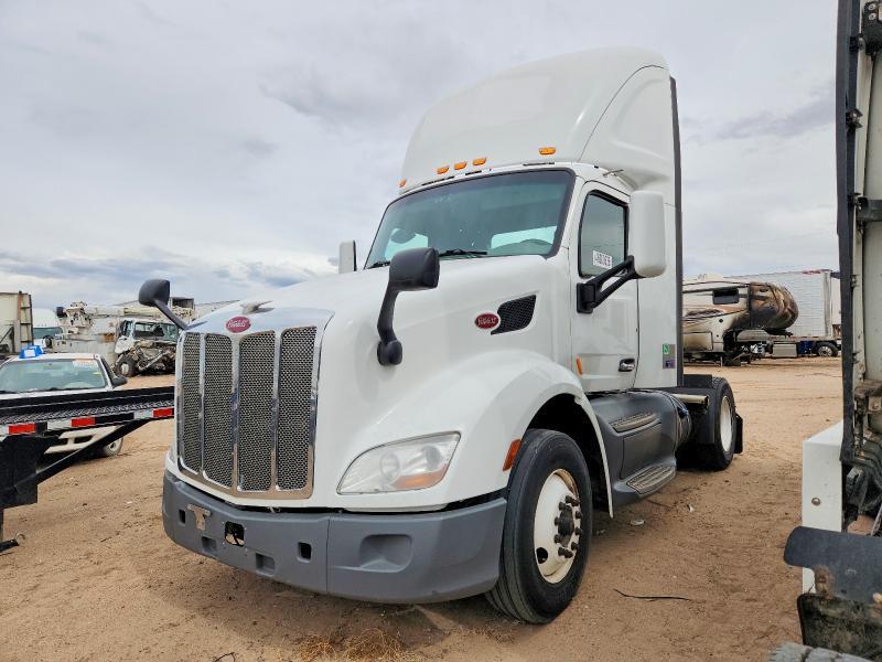 2018 Peterbilt 579 Semi Truck