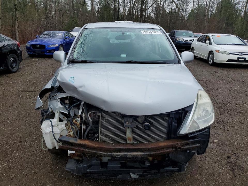 2008 Nissan Versa 1.8 s