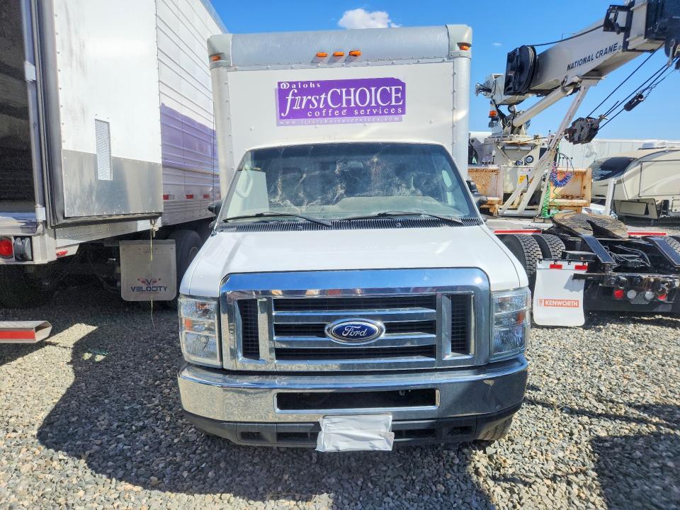 2015 Ford E350 BOX Truck
