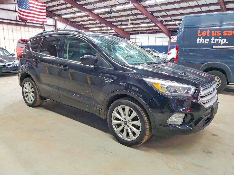 2019 Ford Escape sel