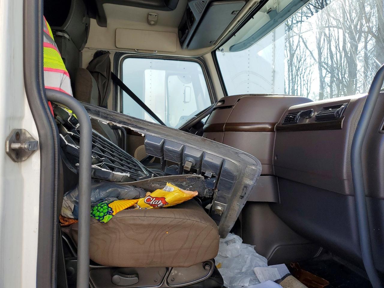 2016 Volvo VNL Semi Truck