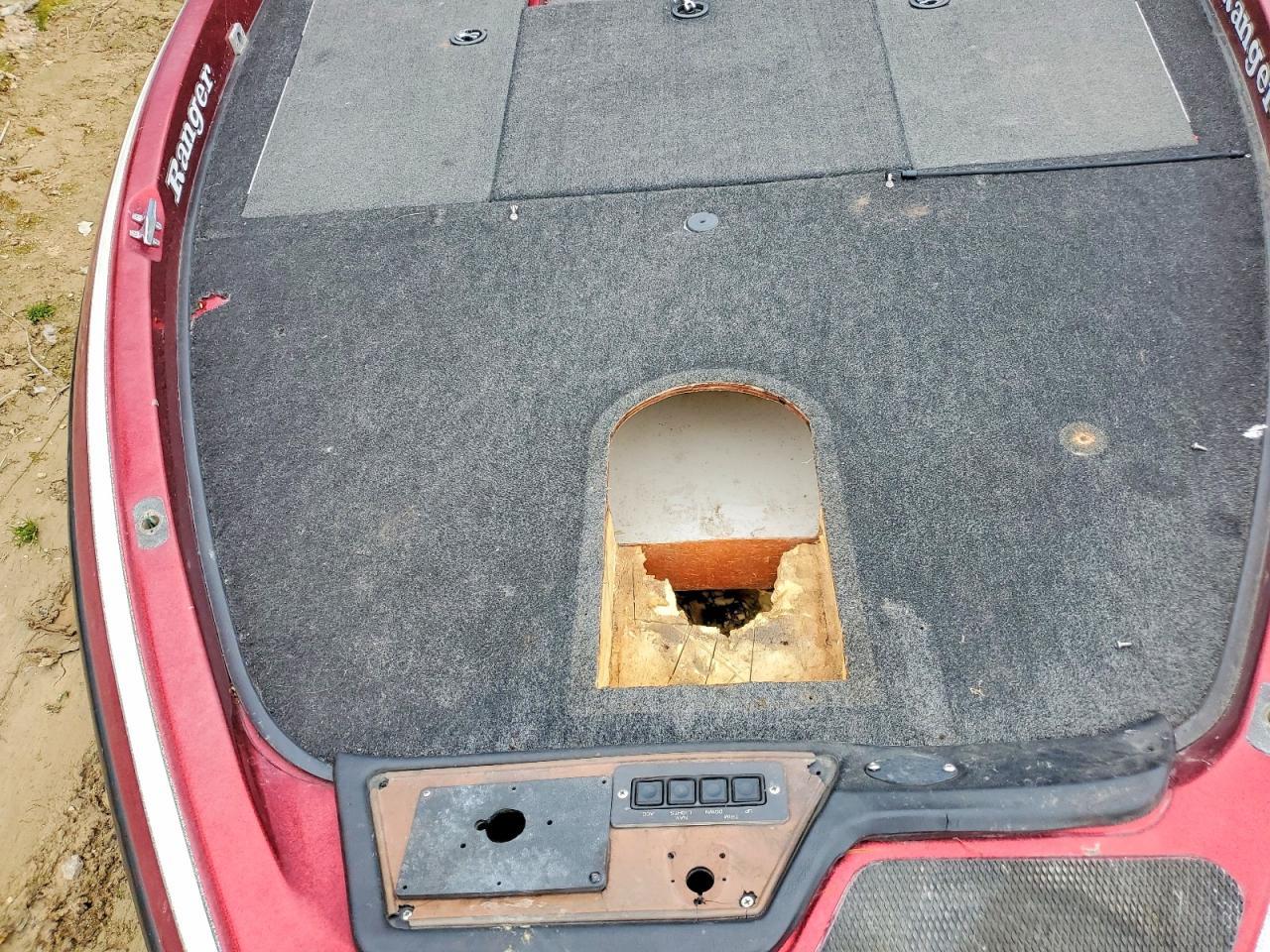 1999 Mercruiser Boat