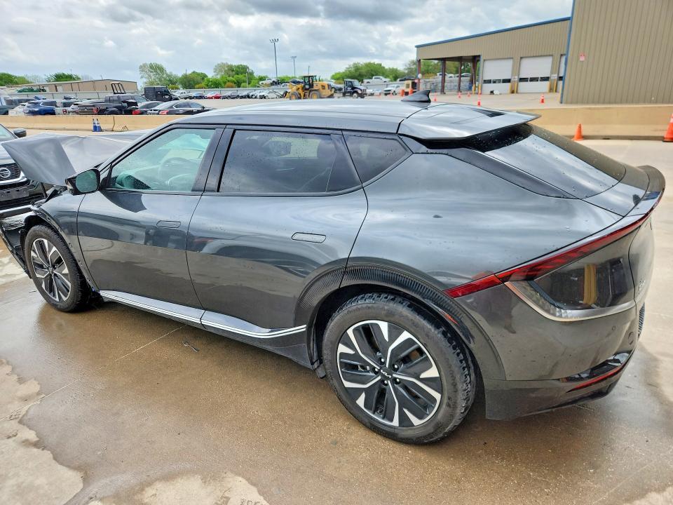 2024 KIA EV6 Wind