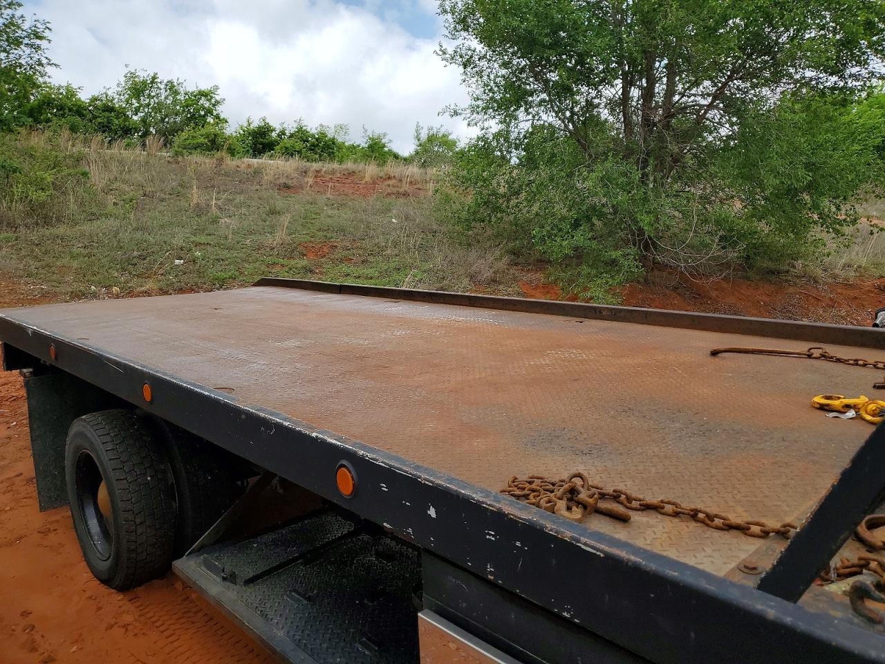 2001 Freigliner 2001 Freightliner FL60 Rollback Truck