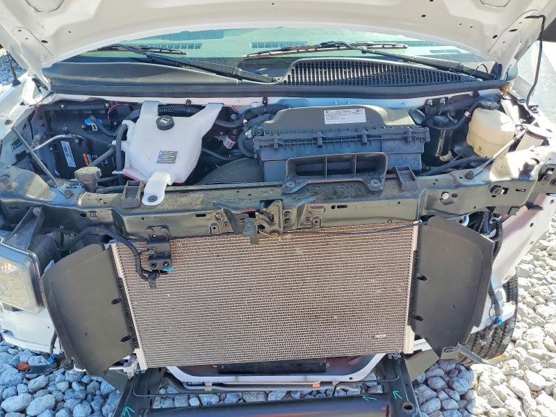 2025 Chevrolet Express G3500 LS