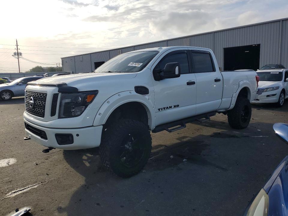 2018 Nissan Titan XD SV
