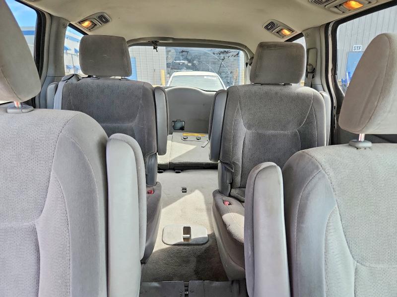 2004 Toyota Sienna xle 7 Passenger
