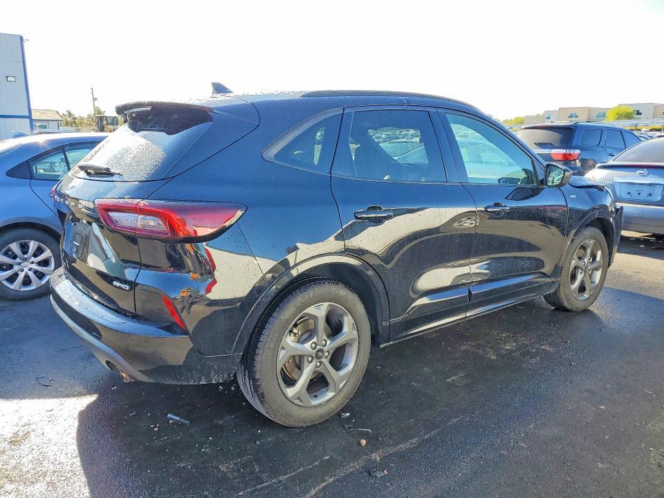 2023 Ford Escape st Line
