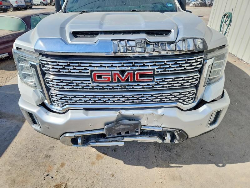 2020 GMC Sierra K2500 Denali