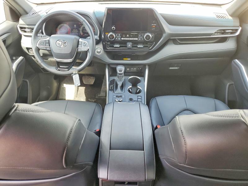 2025 Toyota Highlander xse