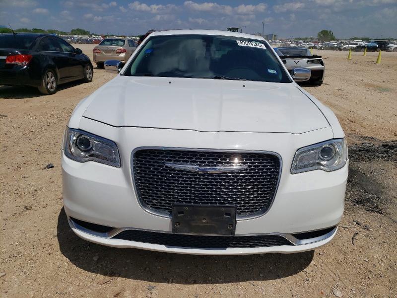 2017 Chrysler 300 Limited