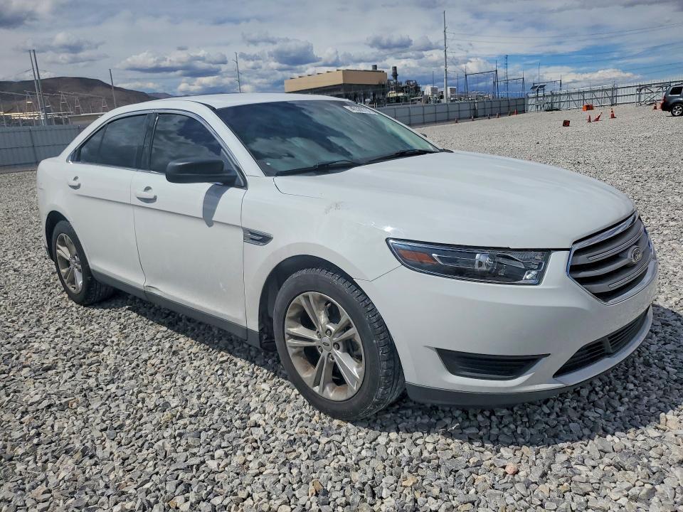 2017 Ford Taurus se