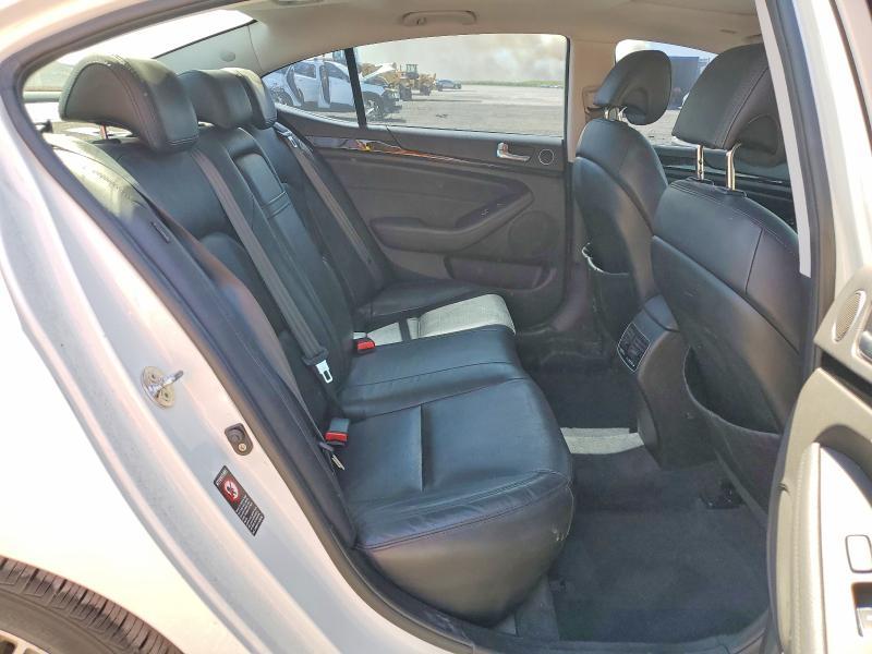 2014 KIA Cadenza Premium