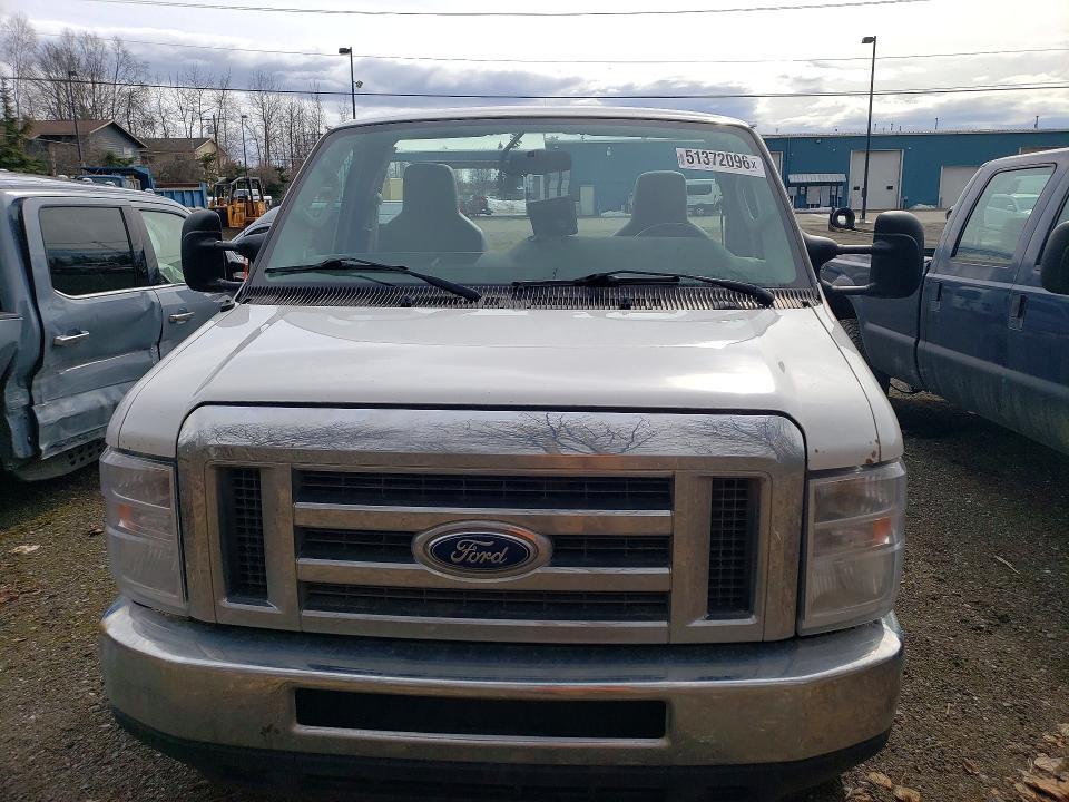 2017 Ford Econoline E350 Super Duty Cutaway Van