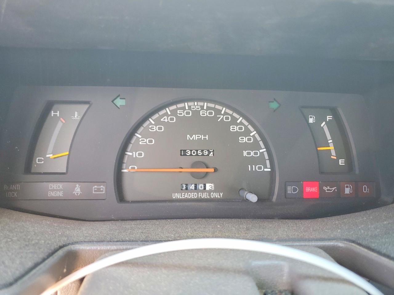 1992 Isuzu Conventional Short Wheelbase