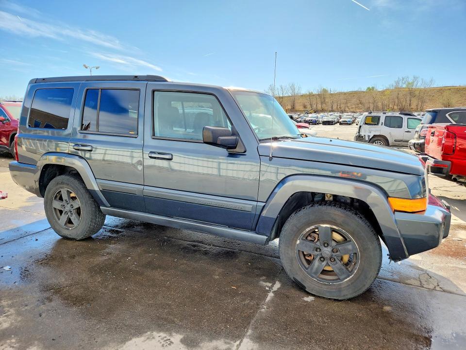 2008 Jeep Commander Sport