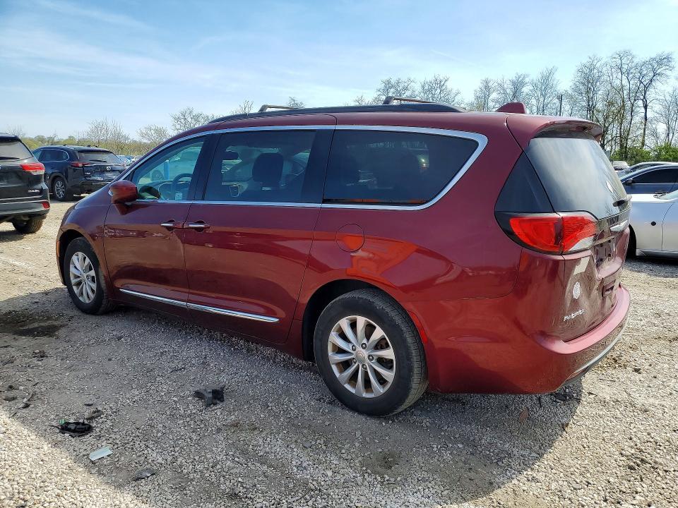 2017 Chrysler Pacifica Touring l