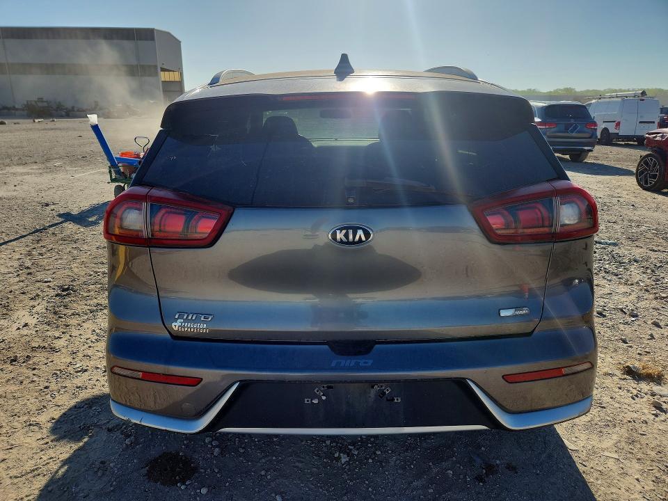 2017 KIA Niro lx