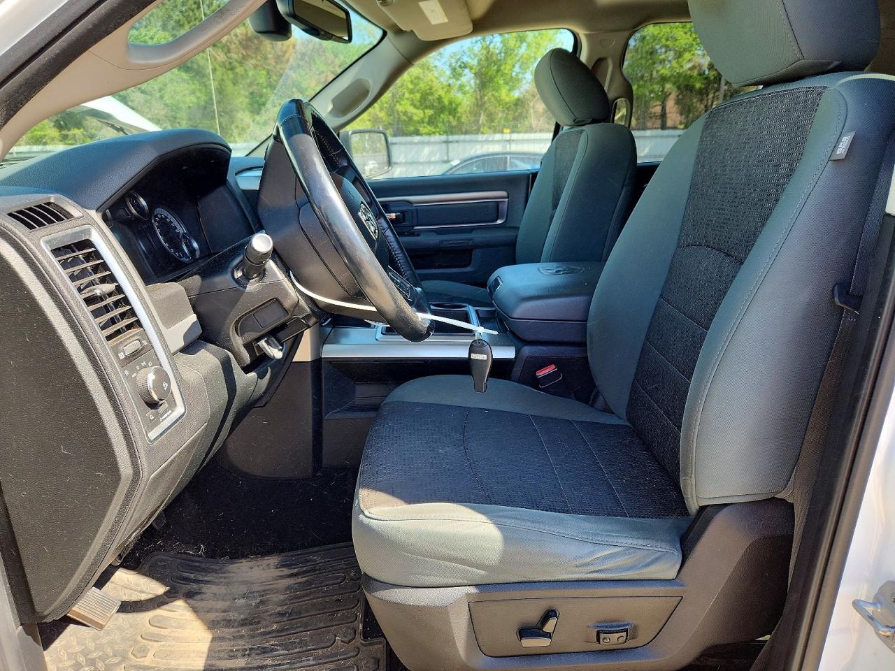 2015 Dodge RAM 1500 SLT