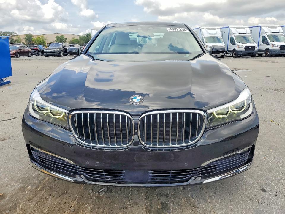 2016 BMW 740 i