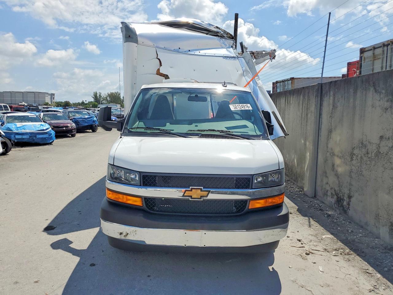 2025 Chevrolet Express G3500