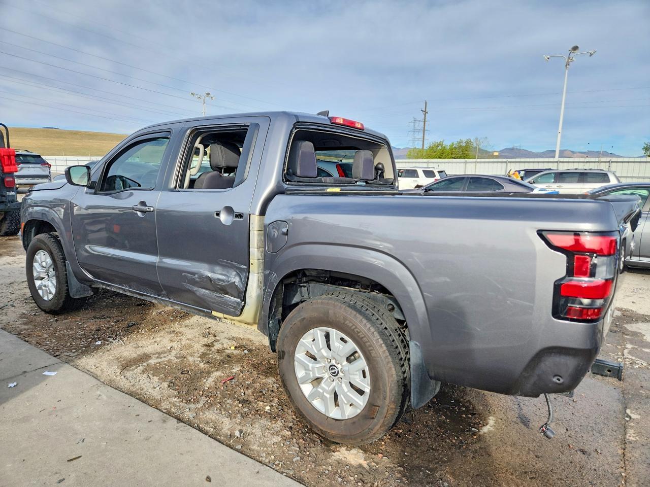 2024 Nissan Frontier SV