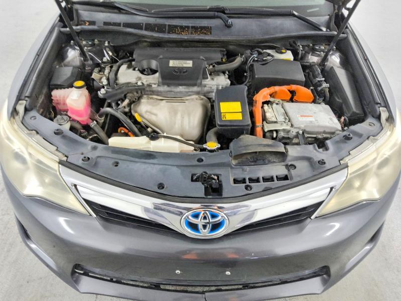 2014 Toyota Camry Hybrid le