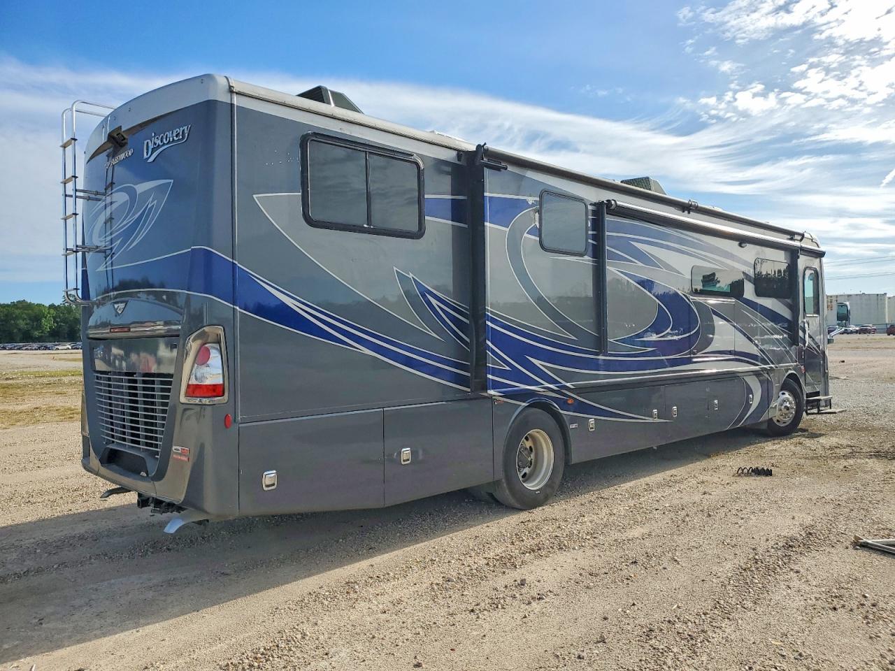 2022 Freightliner Chassis XC RV