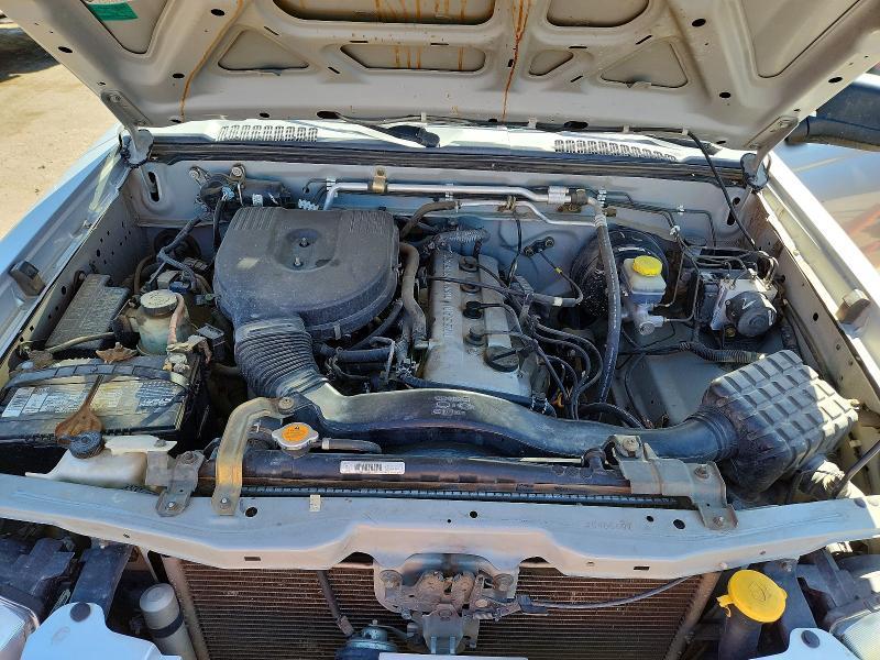 2004 Nissan Frontier King cab xe