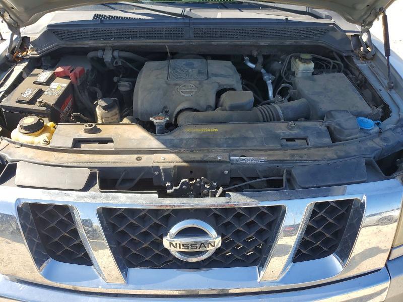 2014 Nissan Titan SV