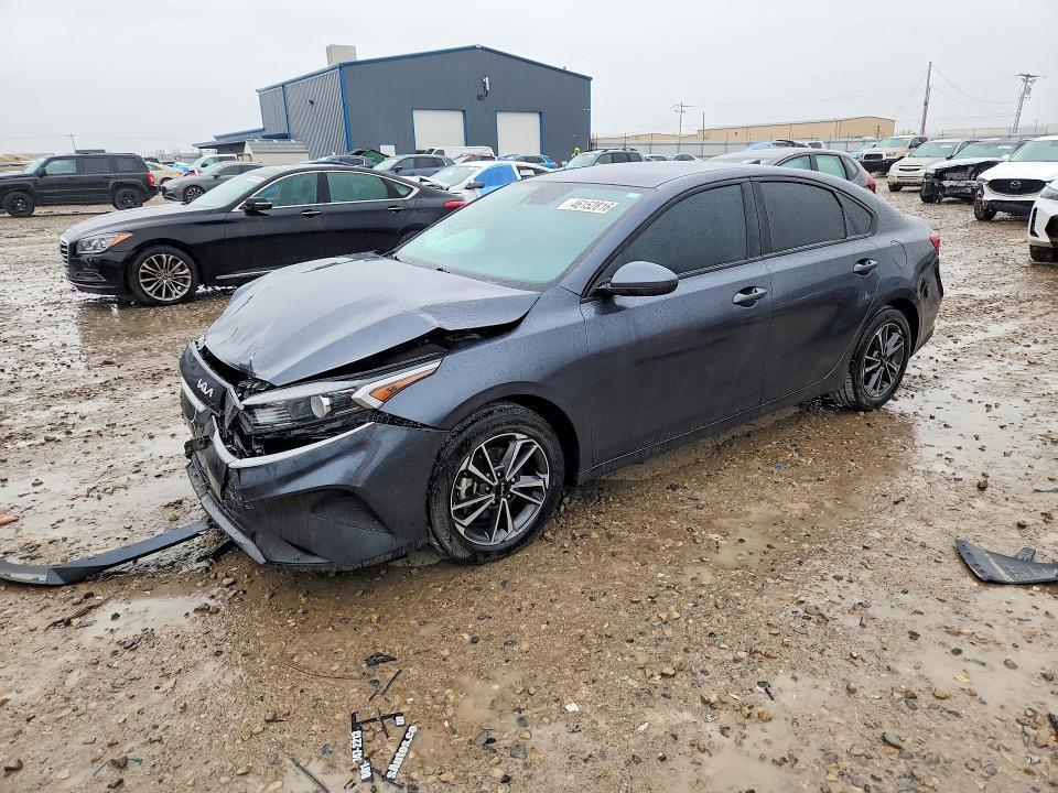 2022 KIA Forte lxs