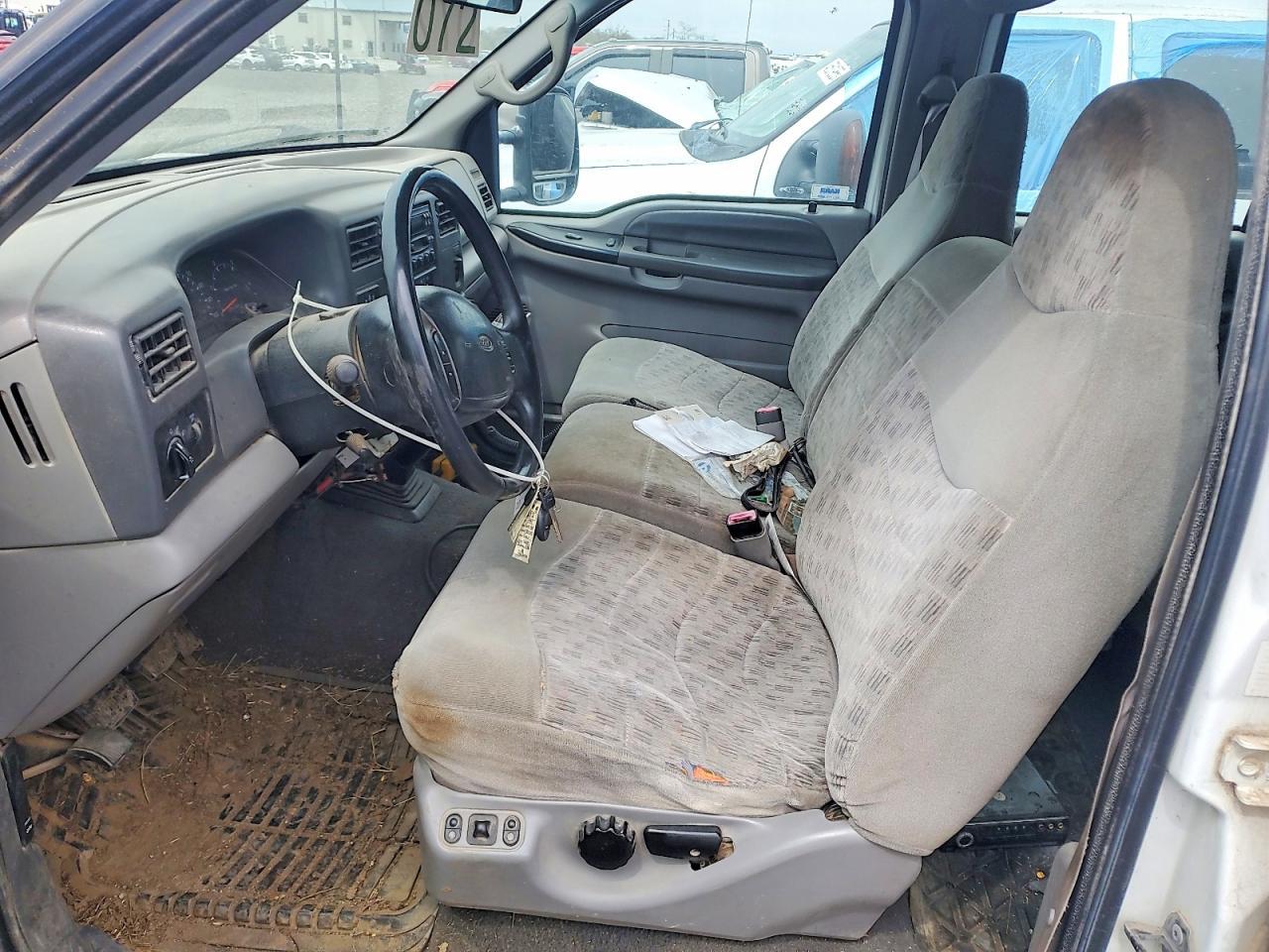 1999 Ford F350 Super Duty Flatbed Truck