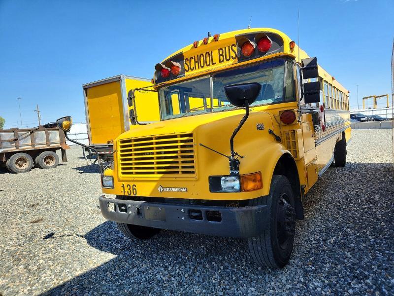 2003 International 3800-school bus