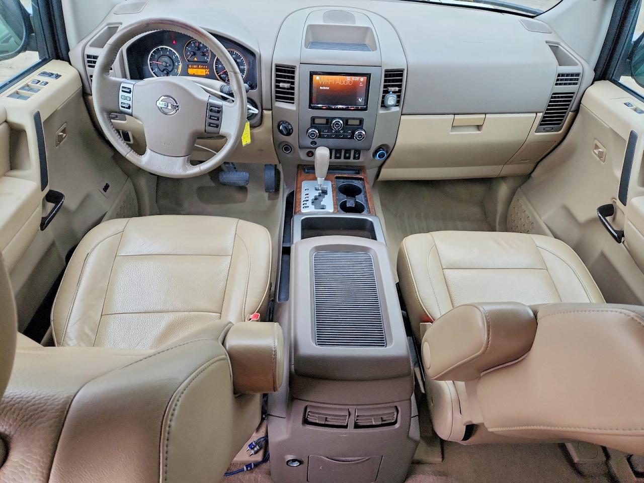 2011 Nissan Titan SV