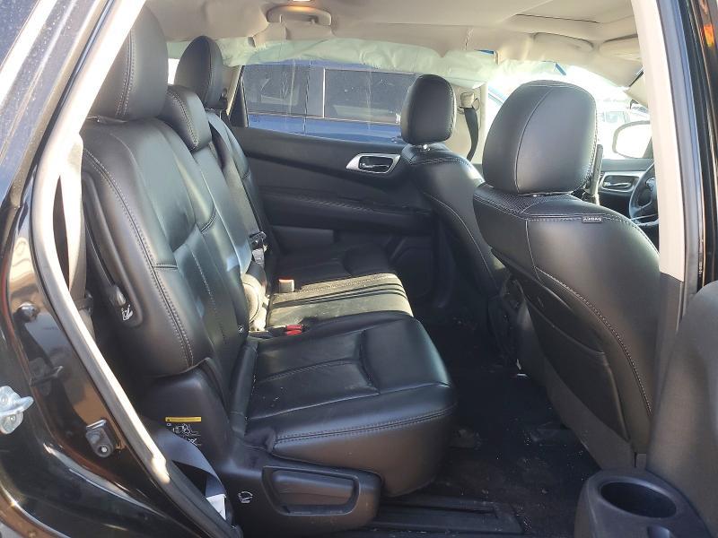 2016 Nissan Pathfinder Platinum