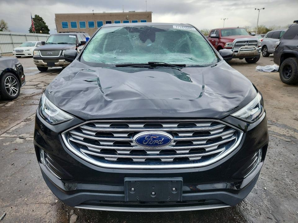 2021 Ford Edge sel