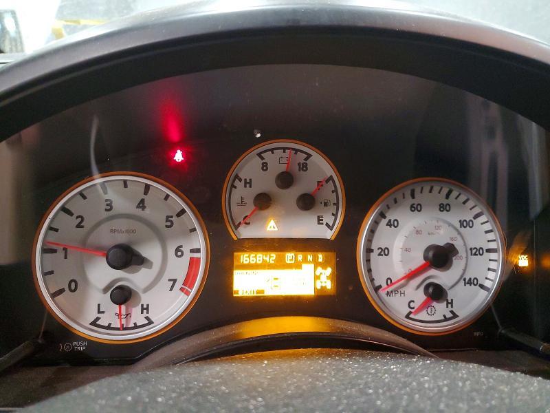 2011 Nissan Titan SV