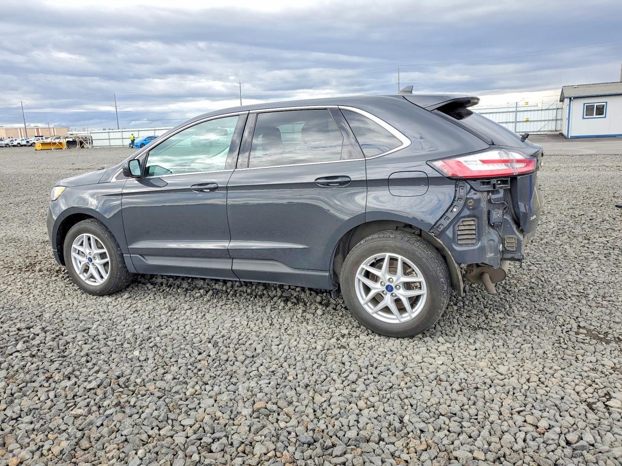 2021 Ford Edge sel