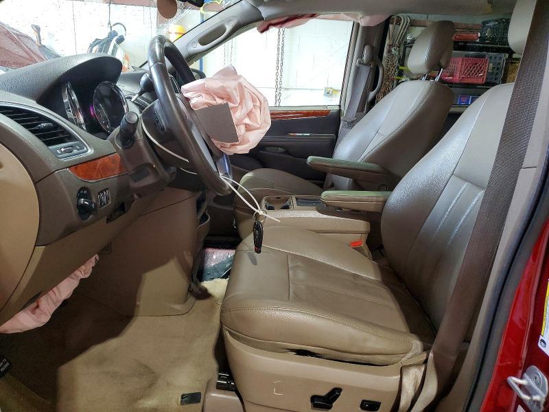 2013 Chrysler Town & Country Touring