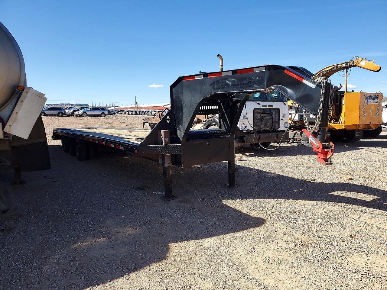 2025 Diamond C 2025 Roadclipper Equipment Trailer