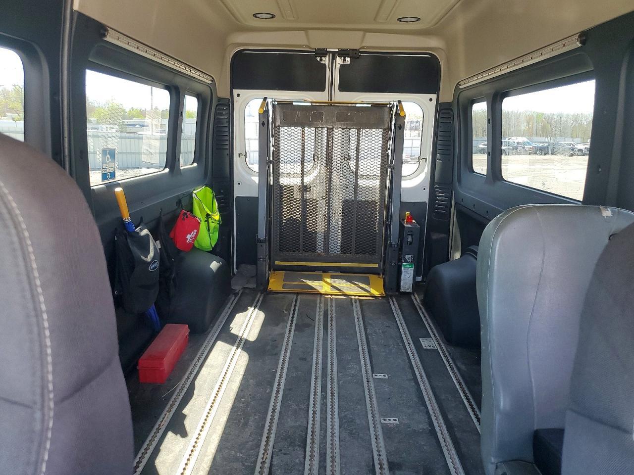 2015 Dodge RAM Promaster 2500-Wheelchair Van ** CLN Title *