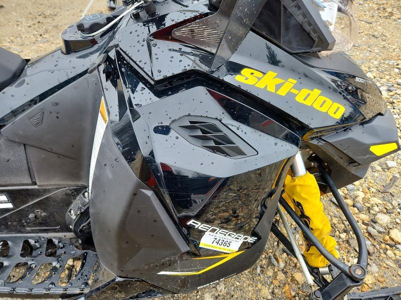 2014 Skidoo Snowmobile