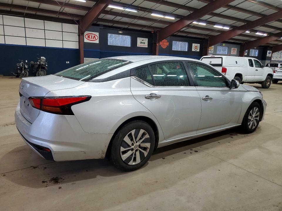 2023 Nissan Altima s