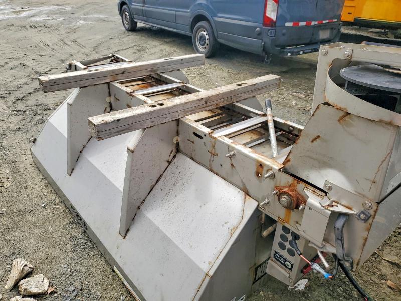 2022 Western 2022 Wxvz Striker Salt Spreader