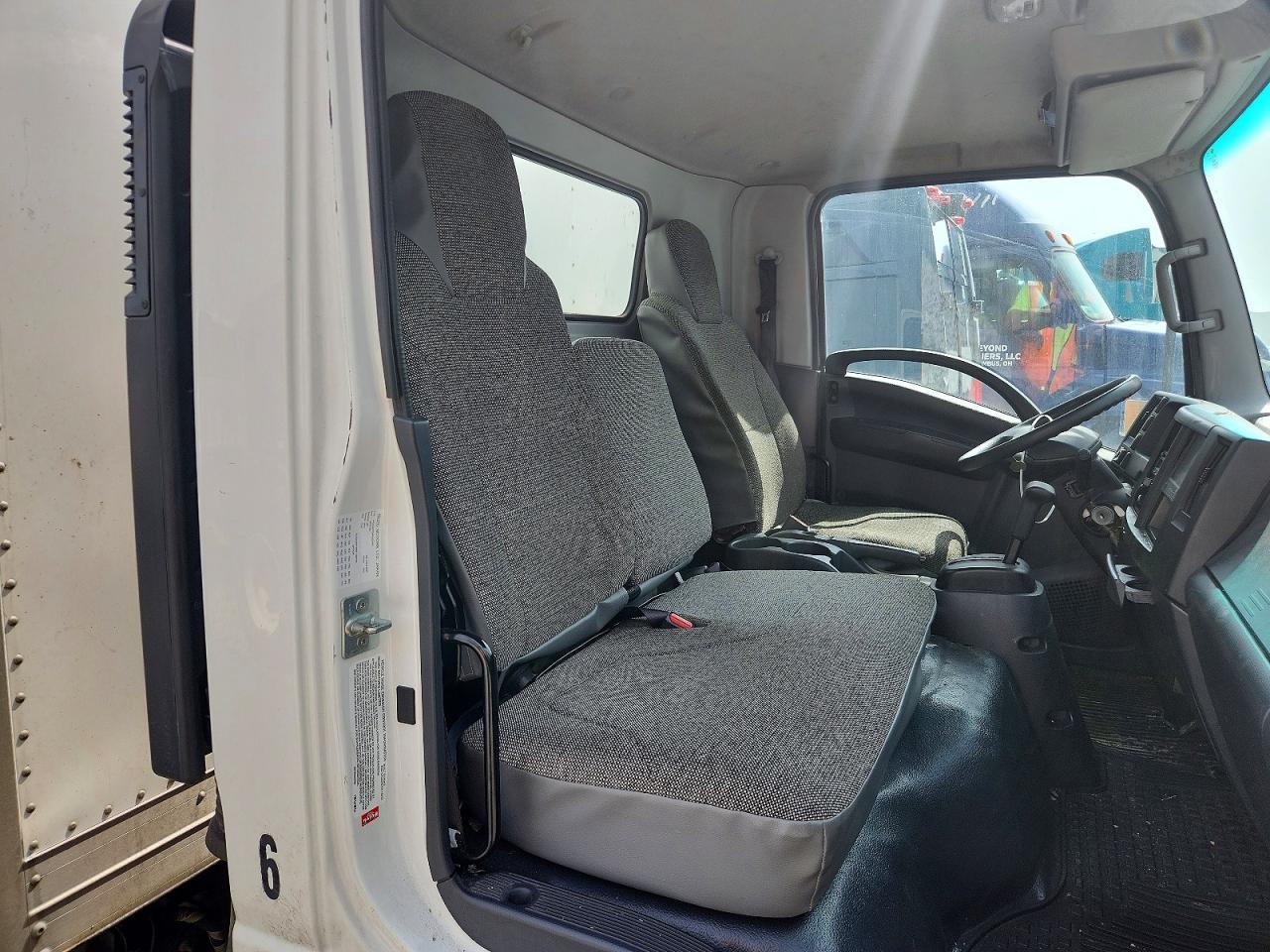 2023 Isuzu NPR HD BOX Truck