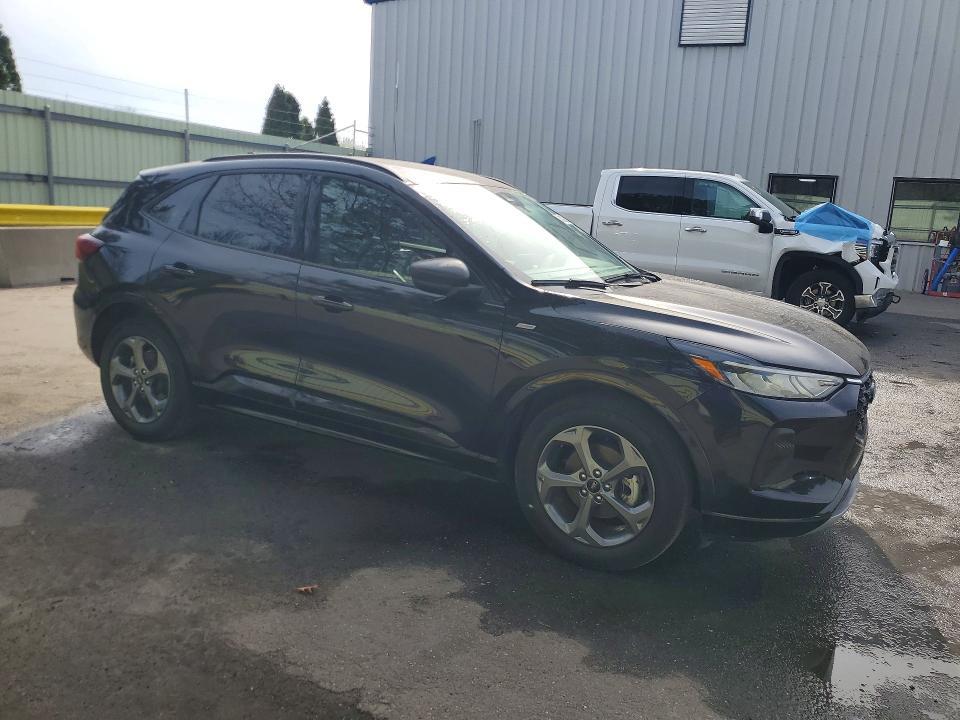 2024 Ford Escape st Line